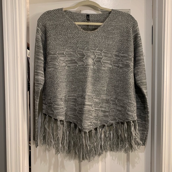 🎉HP🎉 OnTwelfth Grey Fringe Sweater - Picture 3 of 6